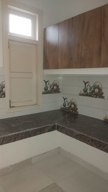 Bathroom in 1 RK Builder Floor at Mayur Vihar – for Rent