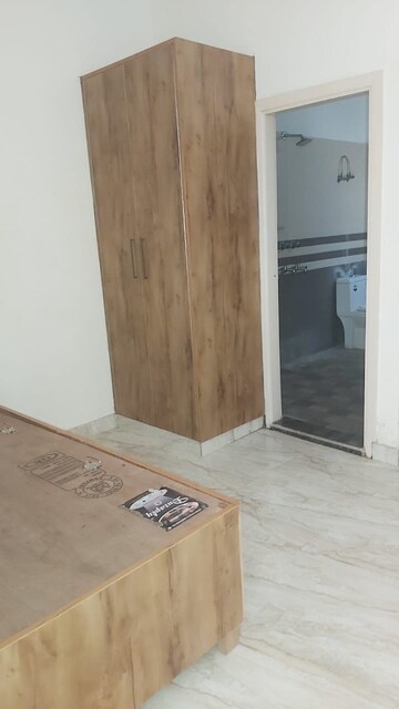 Master Bedroom in 1 RK Builder Floor at Mayur Vihar – for Rent