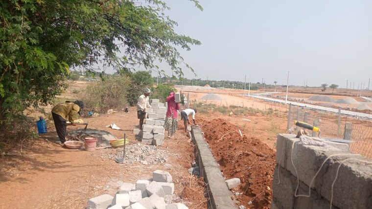 Garden, kadthal  165 Sq.Yd. Plot In Kadthal Hyderabad 8461252