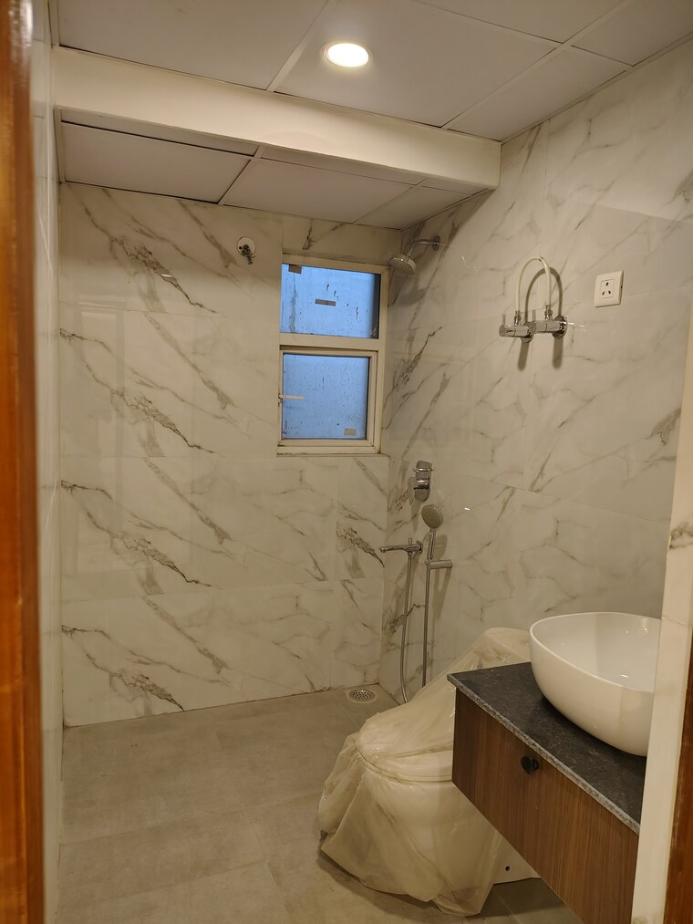 Bathroom, wave-city 2 Bedroom 950 Sq.Ft. Apartment In Wave City Ghaziabad 8461285