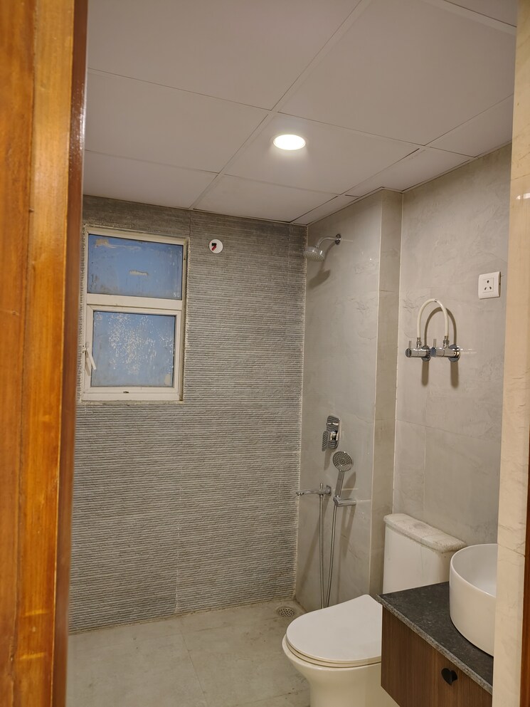 Bathroom, wave-city 2 Bedroom 950 Sq.Ft. Apartment In Wave City Ghaziabad 8461285