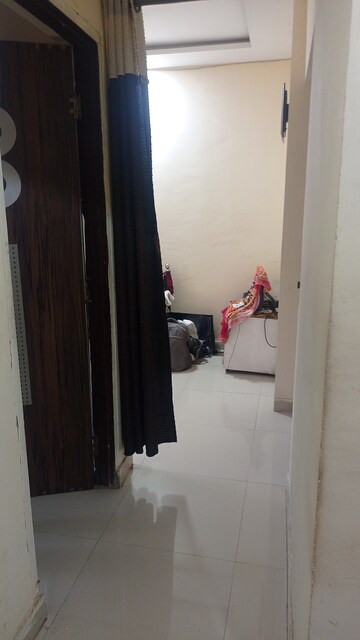 Bathroom in 1 BHK Apartment at Dombivli West – for Rent