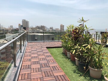 Living Room in 6+ BHK Independent House at Bandra West – for Sale