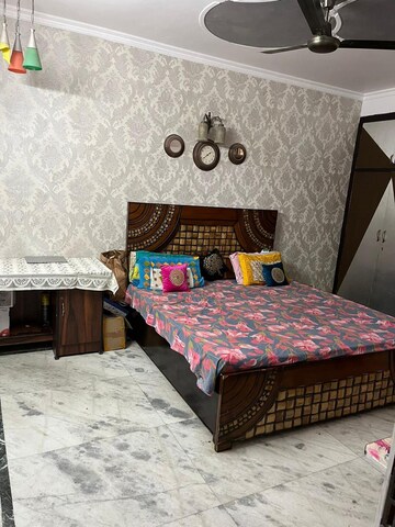 Bedroom in 4 BHK Builder Floor at Green Fields Colony – for Sale