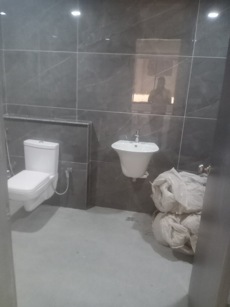 Floor Plan, okhla industrial estate phase 2 Commercial Office Space 3000 Sq.Ft. In Okhla Industrial Estate Phase 2 Delhi 8461359