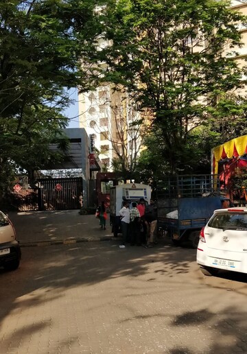 2 BHK Apartment For Rent in Group Seven Rushi Heights, Goregaon East
