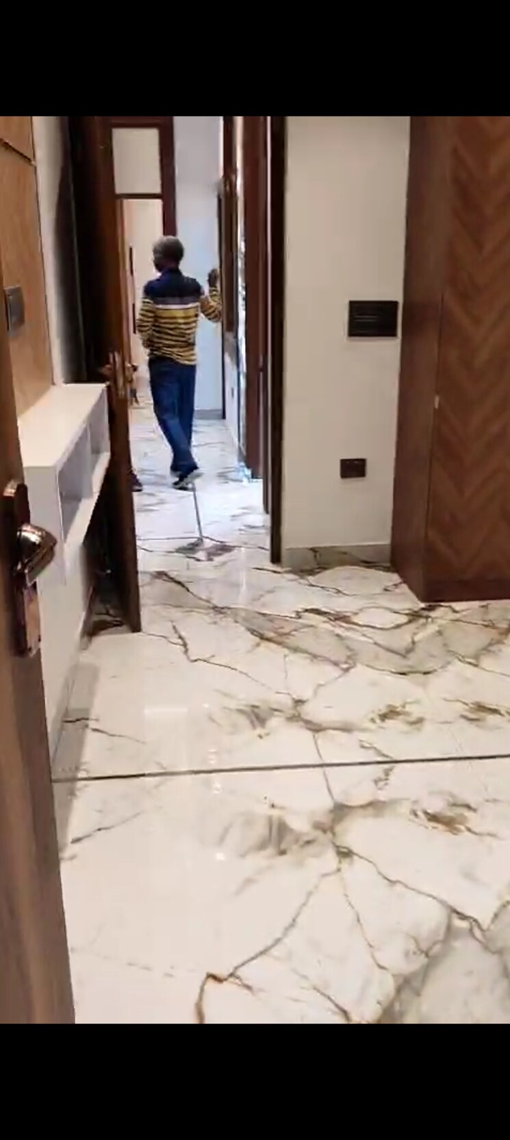 Bathroom, vaishali extension 2 Bedroom 100 Sq.Mt. Builder Floor In Vaishali Extension Ghaziabad 8461373