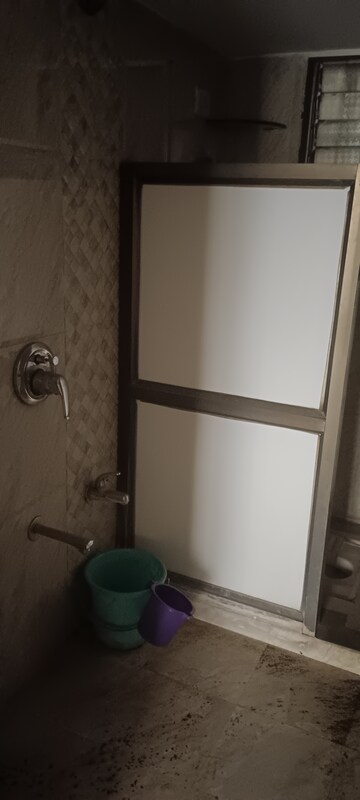 Bathroom in 2 BHK Apartment at Thane West – for Rent