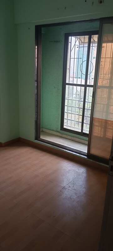 Master Bedroom in 2 BHK Apartment at Thane West – for Rent
