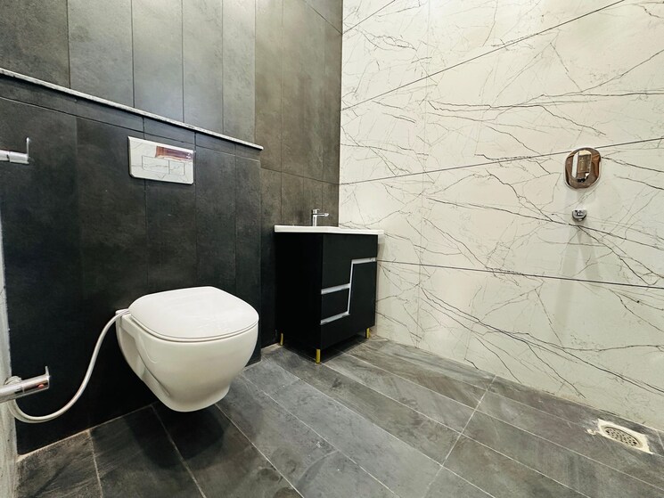 Bathroom, sector 124 3 Bedroom 110 Sq.Yd. Independent House In Sector 124 Mohali 8461393