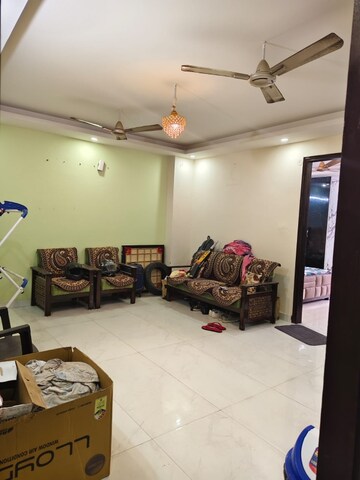 Master Bedroom in 3 BHK Builder Floor at Krishna Homes Gurgaon, Sector 14 – for Rent