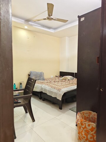 Bedroom in 3 BHK Builder Floor at Krishna Homes Gurgaon, Sector 14 – for Rent