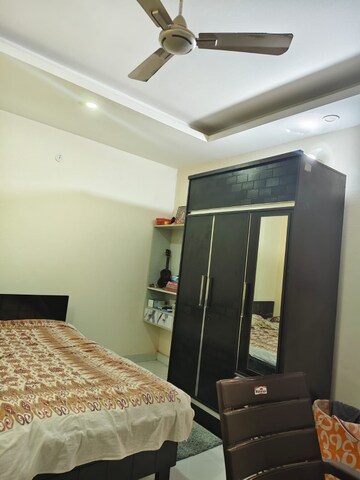 Bedroom in 3 BHK Builder Floor at Krishna Homes Gurgaon, Sector 14 – for Rent