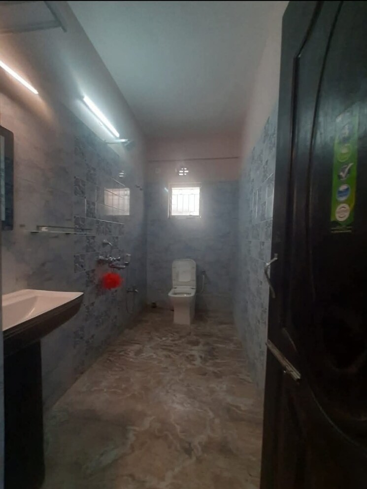 Bathroom, new town action area 1 3 Bedroom 1485 Sq.Ft. Apartment In New Town Action Area 1 Kolkata 8461408
