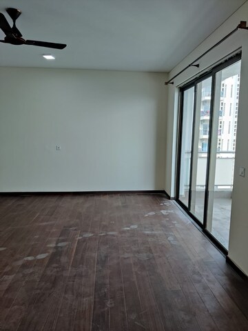 Master Bedroom in 4 BHK Apartment at Tata Primanti-Tower Residences, Sector 72 – for Sale