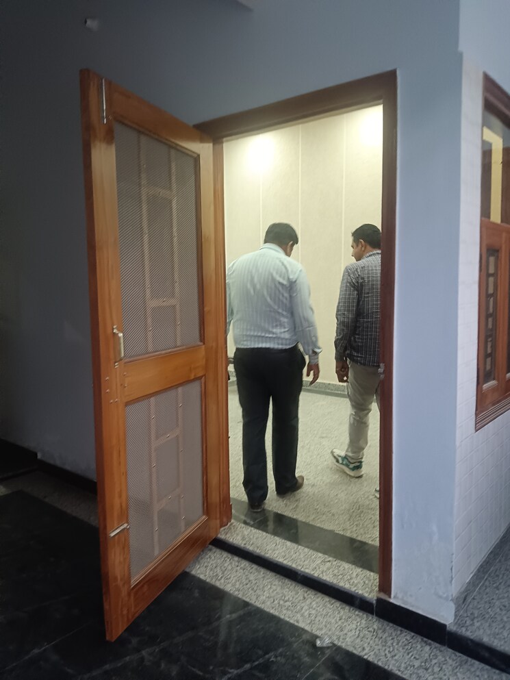 Room, ganga nagar 3 Bedroom 122 Sq.Yd. Independent House In Ganga Nagar Meerut 8461434