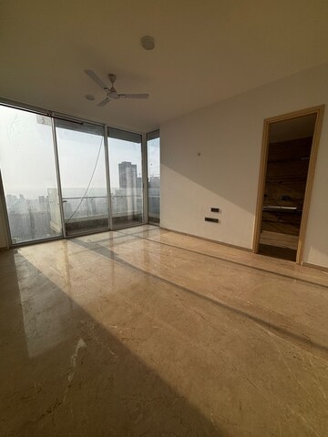 Master Bedroom in 3.5 BHK Apartment at Marathon Monte South, Byculla West – for Rent