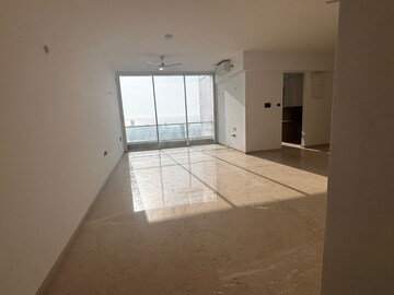Master Bedroom in 3.5 BHK Apartment at Marathon Monte South, Byculla West – for Rent
