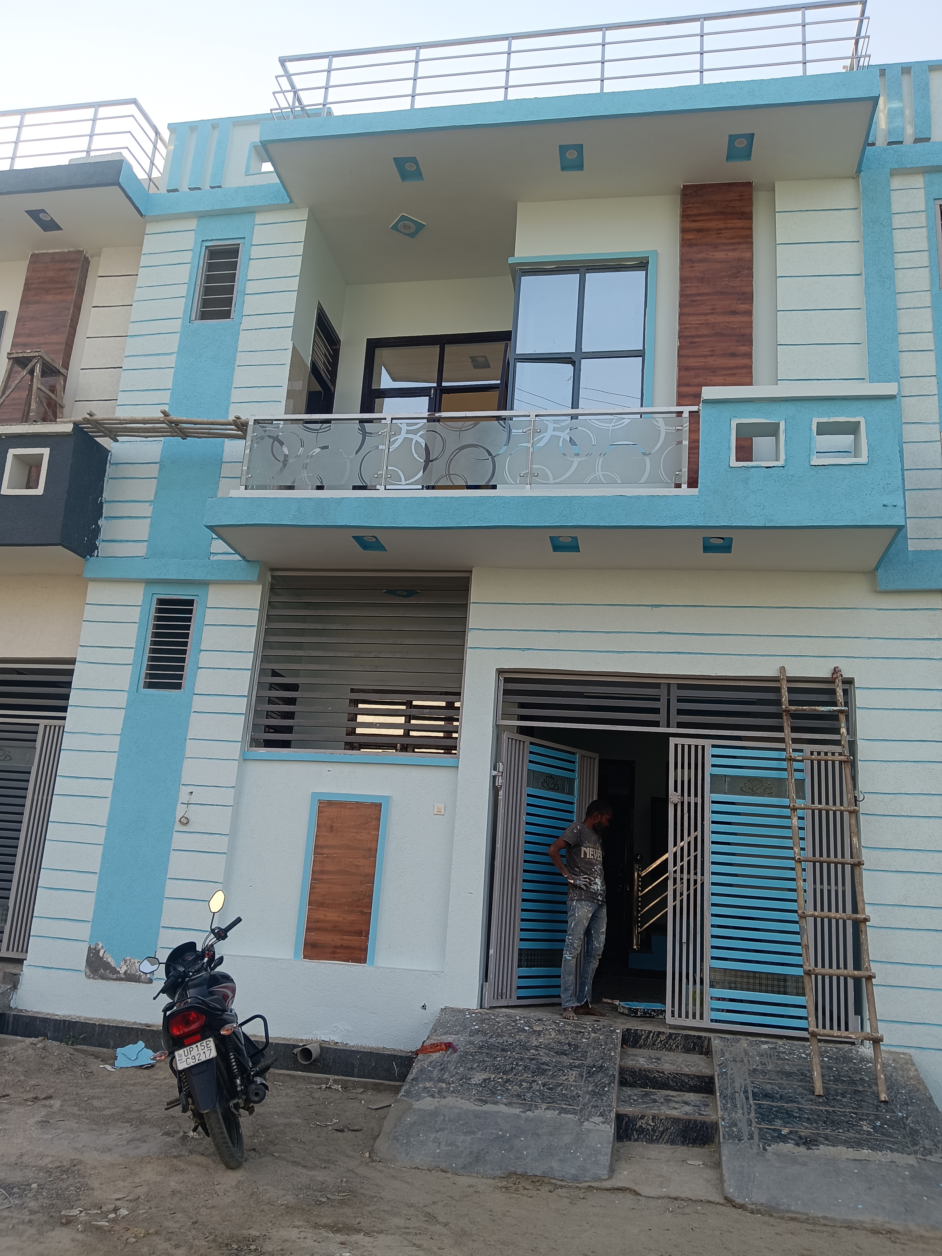 3 BHK + Servant Room Independent House For Sale in Vrindavan Enclave 