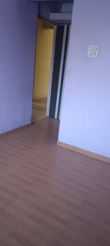 Master Bedroom in 2 BHK Apartment at Thane West – for Rent