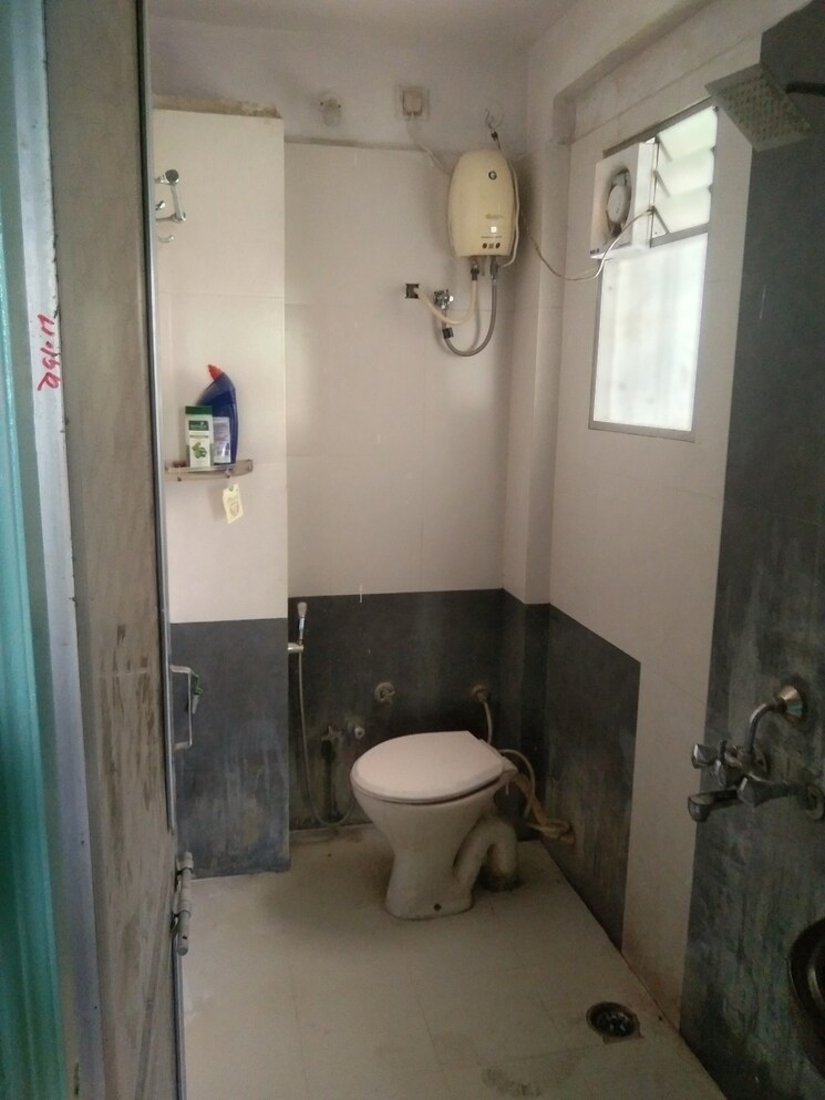 Bathroom, manish nagar 2 Bedroom 900 Sq.Ft. Apartment In Manish Nagar Nagpur 8461484