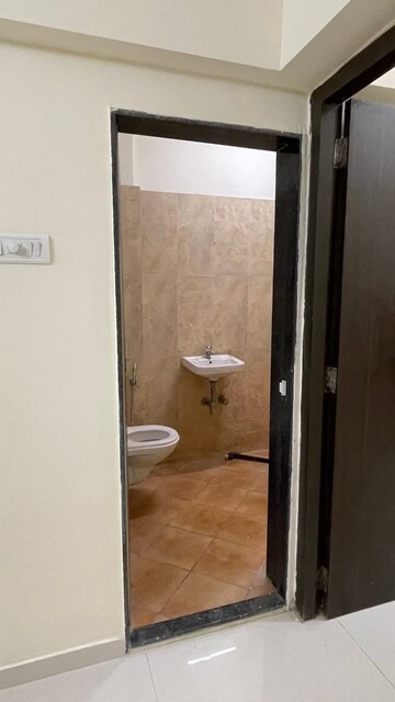 Master Bedroom in 2 BHK Apartment at Mohini Grace CHS, Andheri West – for Rent
