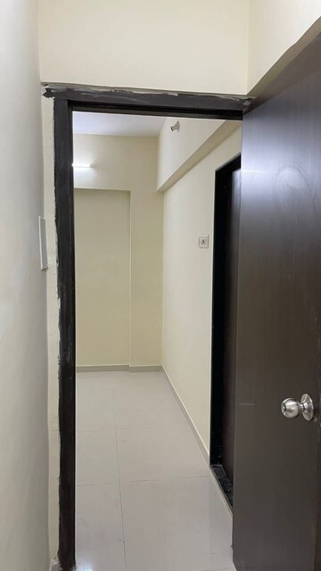 Master Bedroom in 2 BHK Apartment at Mohini Grace CHS, Andheri West – for Rent