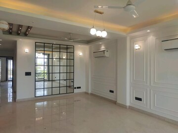 3.5 BHK Builder Floor For Sale in BPTP Amstoria Country Floor, Sector 102