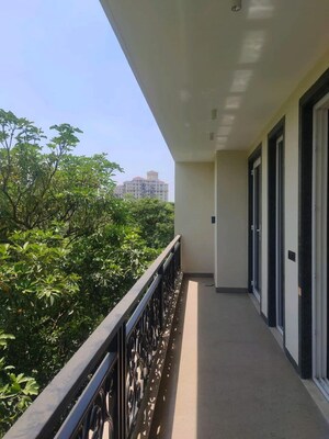 3.5 BHK Builder Floor – Map Location View at BPTP Amstoria Country Floor, Sector 102 - for Sale