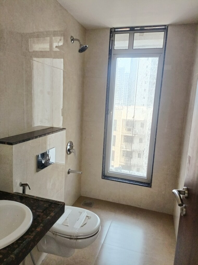 Bathroom, sheth-montana 2 Bedroom 710 Sq.Ft. Apartment In Mulund West Mumbai 8461499