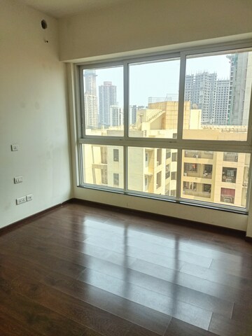 Master Bedroom in 2 BHK Apartment at Sheth Montana, Mulund West – for Sale