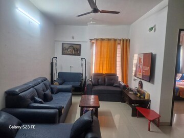 Master Bedroom in 2 BHK Apartment at Alcon Renaissant, Kharadi – for Rent