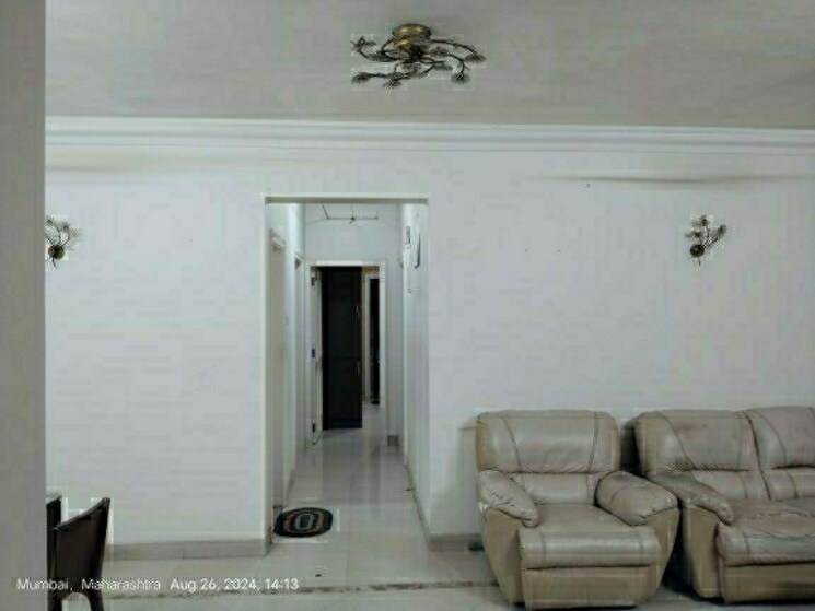 Bathroom, oberoi-realty-woods 4 Bedroom 2000 Sq.Ft. Apartment In Goregaon East Mumbai 8461513