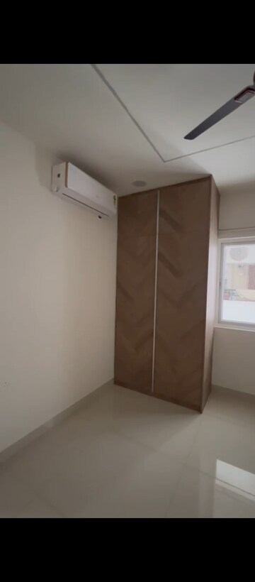 Master Bedroom in 3.5 BHK Apartment at Prestige Tranquil, Kokapet – for Rent