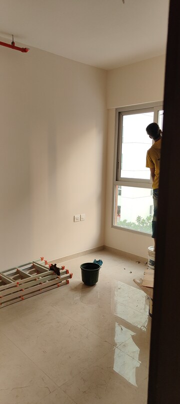 Bedroom in 2 BHK Apartment at Piramal Vaikunth, Balkum Pada – for Rent