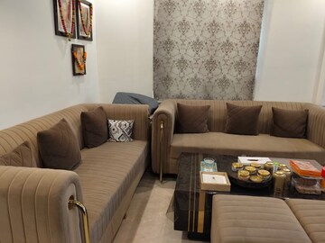 Living Room in 2.5 BHK Builder Floor at Paschim Vihar – for Sale