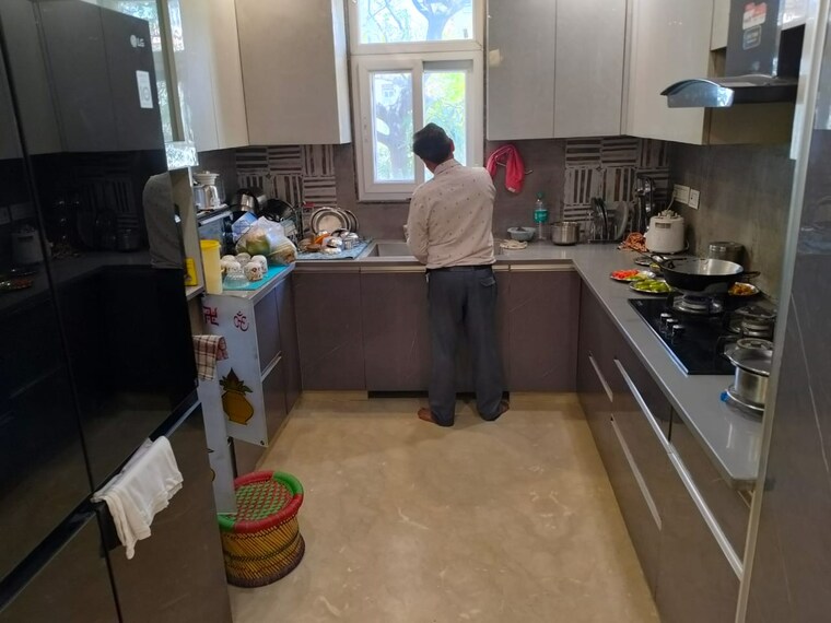 Kitchen, paschim vihar 2.5 Bedroom 84 Sq.Yd. Builder Floor In Paschim Vihar Delhi 8461555