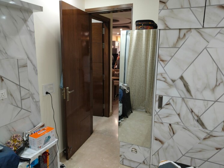 undefined, paschim vihar 2.5 Bedroom 84 Sq.Yd. Builder Floor In Paschim Vihar Delhi 8461555