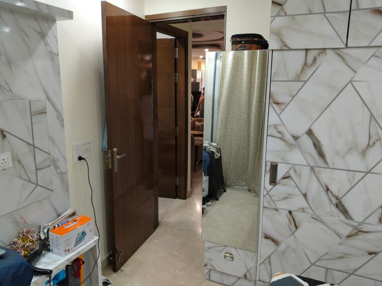 undefined, paschim vihar 2.5 Bedroom 84 Sq.Yd. Builder Floor In Paschim Vihar Delhi 8461555