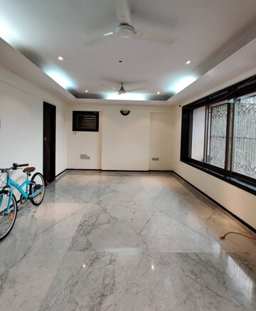 Master Bedroom in 4 BHK Apartment at Andheri West – for Sale