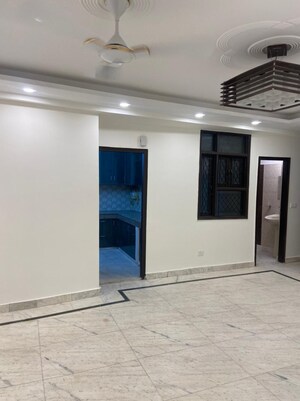 Master Bedroom in 3 BHK Builder Floor at Mehrauli – for Sale