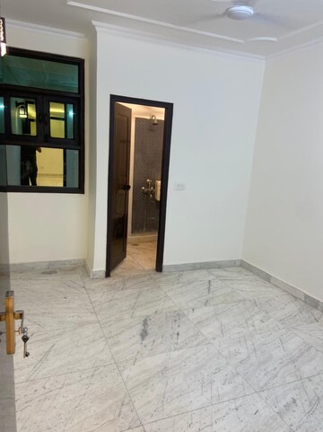 Master Bedroom in 3 BHK Builder Floor at Mehrauli – for Sale