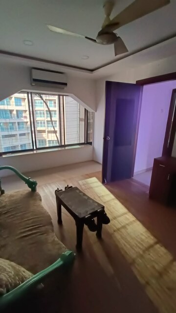 Bedroom in 3 BHK Apartment at Duplex Heights, Andheri West – for Rent