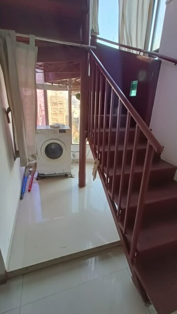 Master Bedroom in 3 BHK Apartment at Duplex Heights, Andheri West – for Rent