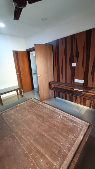 Bedroom in 3 BHK Apartment at Duplex Heights, Andheri West – for Rent