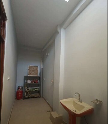 Bathroom in 2 BHK Apartment at Hazratganj – for Rent