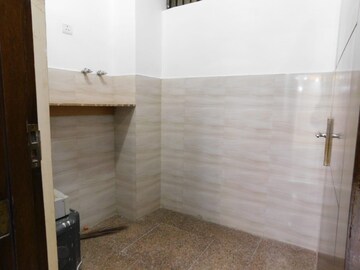 Master Bedroom in 3 BHK Builder Floor at Indrapuram – for Sale