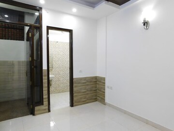 Master Bedroom in 3 BHK Builder Floor at Indrapuram – for Sale