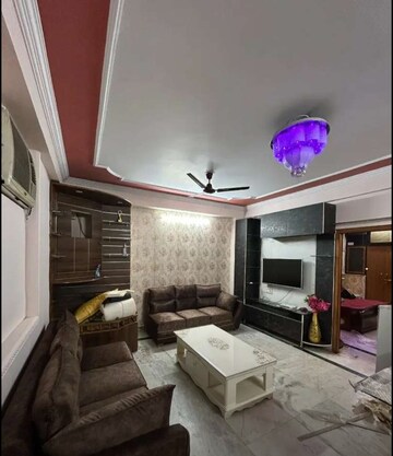 Master Bedroom in 3 BHK Apartment at Hazratganj – for Rent