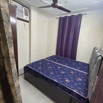 Bedroom in 2 BHK Builder Floor at Mubarakpur Dabas – for Rent